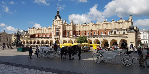 Krakow: Deluxe Spa Stay with Festive Dates