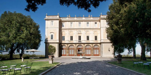 Rome: Historic Hotel Stay with Optional Tour - from £149pp